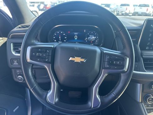 Used 2023 Chevrolet Suburban Premier image 16