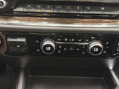 Used 2025 GMC Sierra 1500 Elevation w/ Elevation Premium Package AWD/4WD image 25