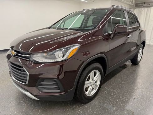 Used 2020 Chevrolet Trax LT w/ LT Convenience Package image 5
