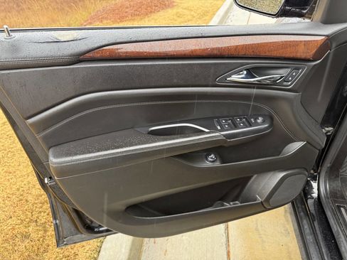 Used 2013 Cadillac SRX Luxury w/ Driver Awareness Package image 14