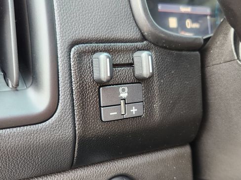 Used 2020 Chevrolet Colorado ZR2 AWD/4WD image 27