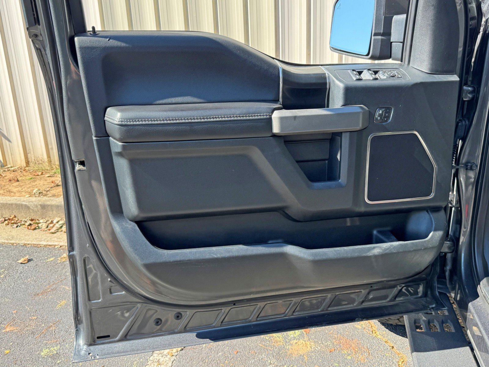 Used 2019 Ford F150 Raptor w/ Equipment Group 802A Luxury AWD/4WD image 47