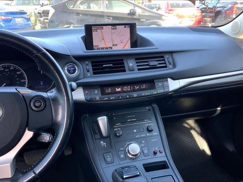 Used 2015 Lexus CT 200h Hybrid image 6