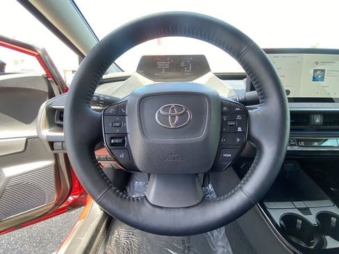Certified 2026 Toyota Prius XLE FWD image 25
