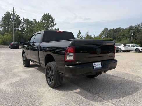 Used 2024 RAM 2500 Big Horn w/ Night Edition AWD/4WD image 4