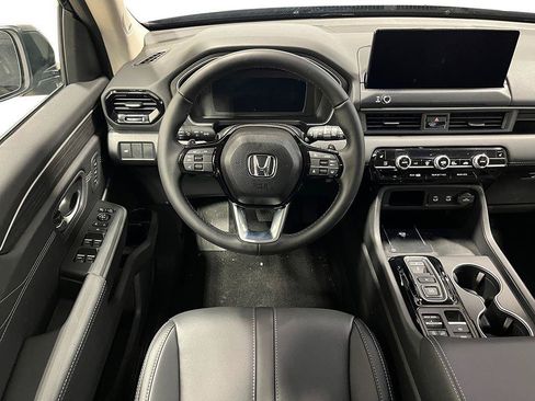 New 2026 Honda Pilot Touring image 17