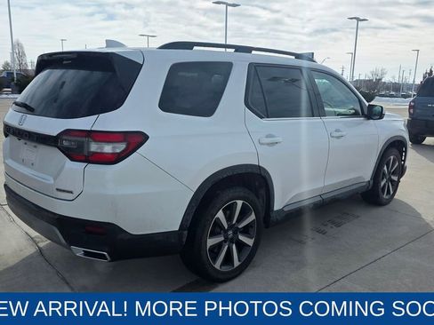 Certified 2024 Honda Pilot Touring image 5