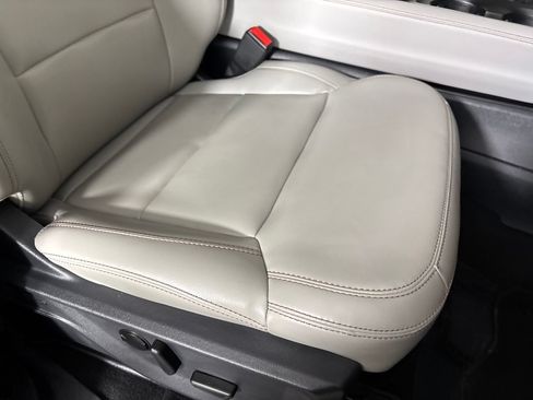 Used 2025 Ford Expedition Active AWD/4WD image 32