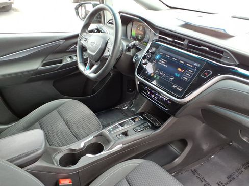 Used 2022 Chevrolet Bolt LT FWD image 10
