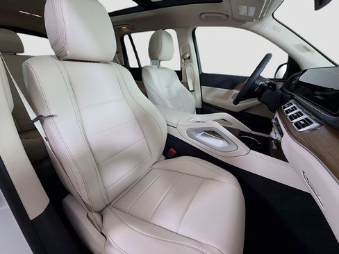 New 2026 Mercedes-Benz GLS 450 4MATIC image 32