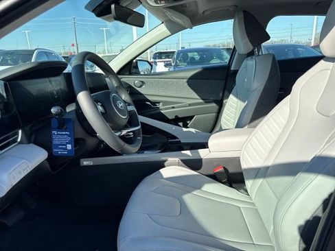 New 2026 Hyundai Elantra Limited image 11