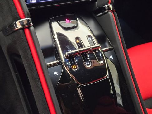 Used 2024 Ferrari Roma RWD image 38