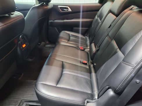 Used 2015 Nissan Pathfinder SL w/ SL Premium Package image 36