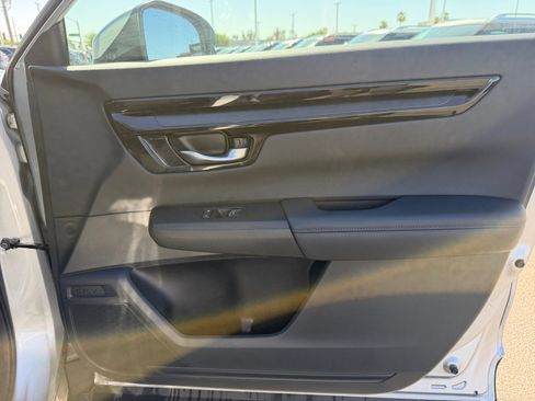 Used 2024 Honda CR-V EX-L image 16