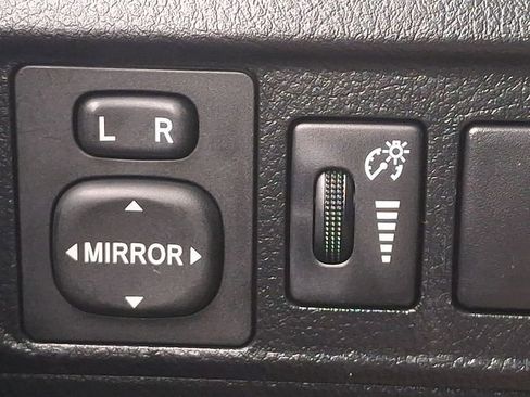 Used 2012 Toyota 4Runner Limited image 24