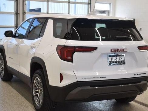 Used 2025 GMC Terrain Elevation AWD/4WD image 10