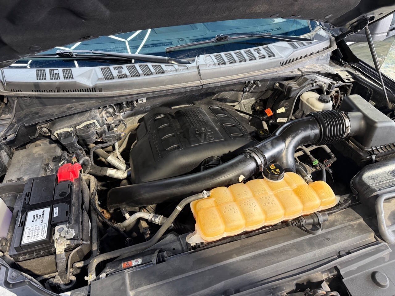Used 2016 Ford F150 XLT AWD/4WD image 25