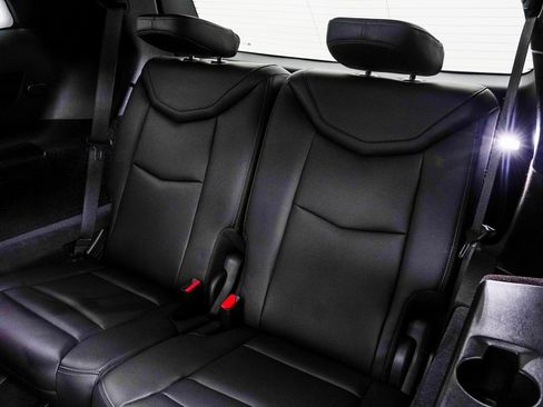 Used 2025 Cadillac XT6 Premium Luxury image 44