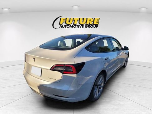 Used 2022 Tesla Model 3 Long Range AWD/4WD image 3