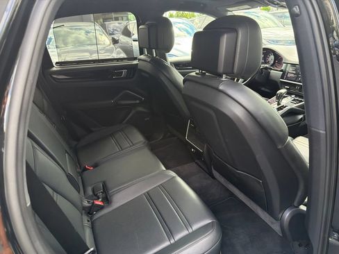 Used 2019 Porsche Cayenne AWD/4WD image 11