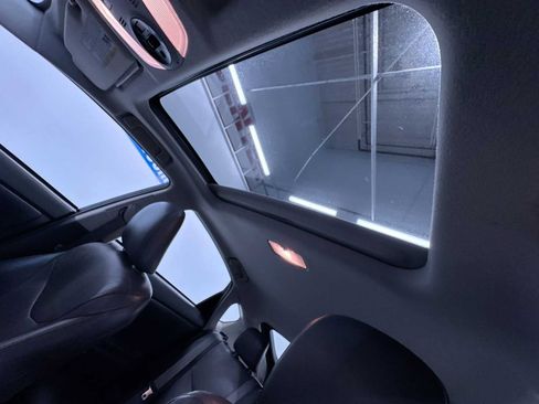 Used 2010 Toyota Prius Five image 41