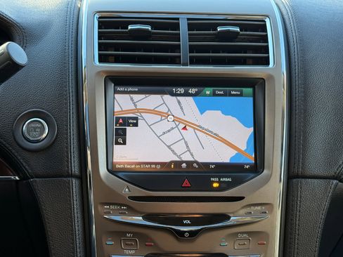 Used 2014 Lincoln MKX AWD w/ Equipment Group 102A image 22