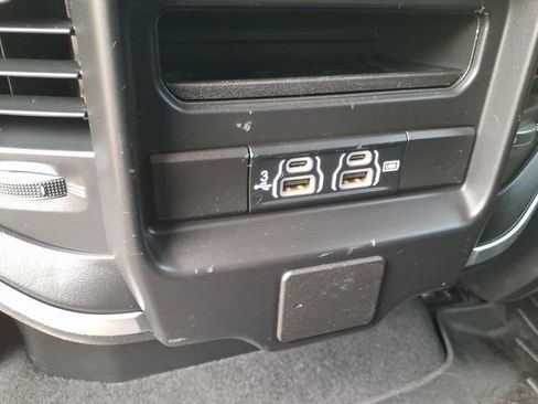 Used 2019 RAM 1500 Big Horn AWD/4WD image 18