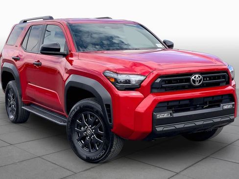Used 2025 Toyota 4Runner SR5 AWD/4WD image 3