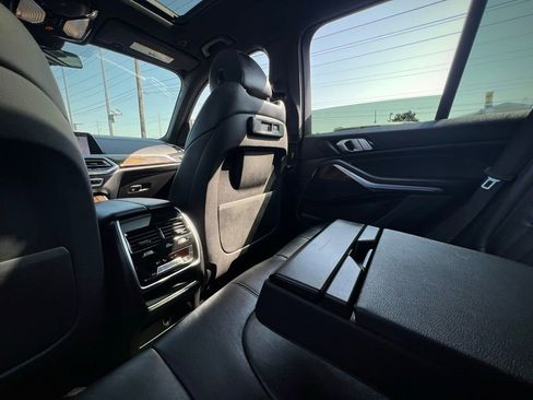 Used 2019 BMW X5 xDrive40i w/ Convenience Package image 18