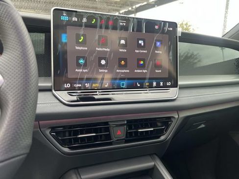 New 2026 Volkswagen Tiguan SE R-Line FWD image 17