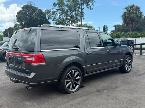 Used 2016 Lincoln Navigator L Reserve AWD/4WD image 10