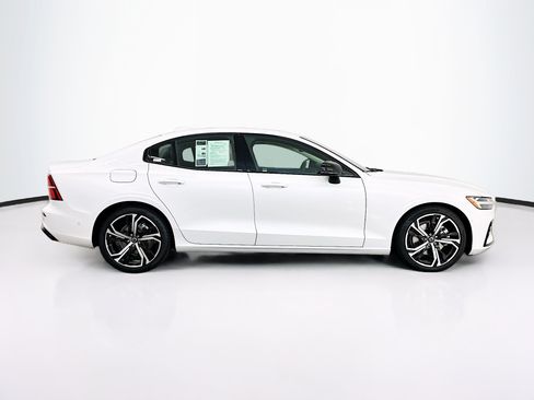Used 2023 Volvo S60 B5 Plus w/ Protection Package Premier AWD/4WD image 10