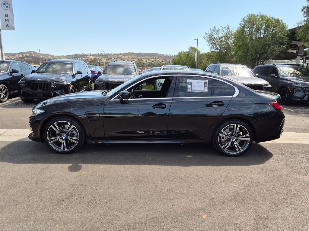 Used 2024 BMW 330e xDrive w/ Convenience Package AWD/4WD image 5