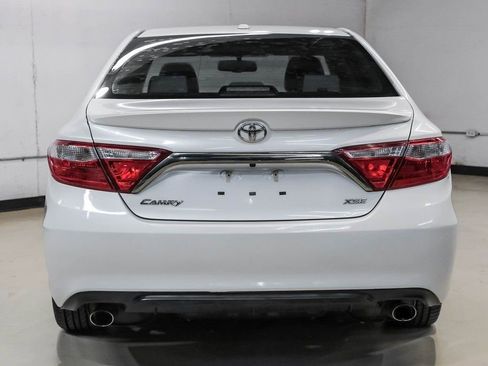 Used 2015 Toyota Camry XSE image 10