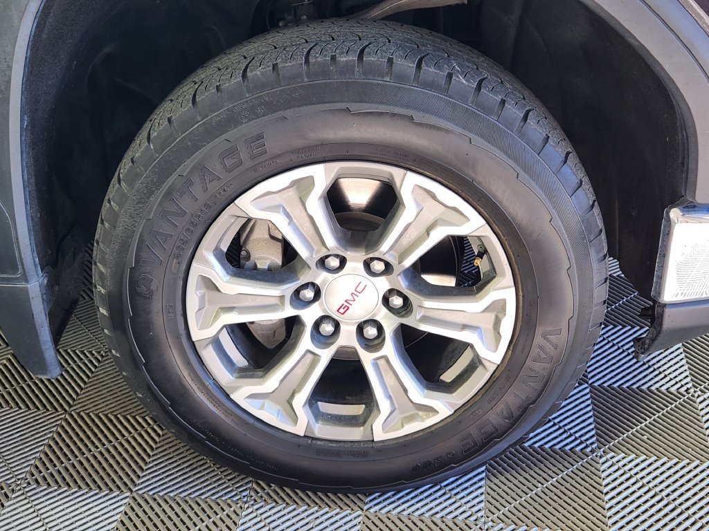 Used 2025 GMC Sierra 1500 SLT AWD/4WD image 9