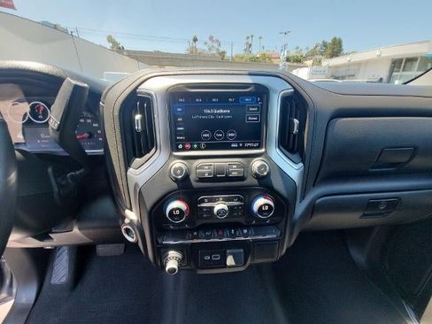 Used 2022 Chevrolet Silverado 1500 LT RWD image 13