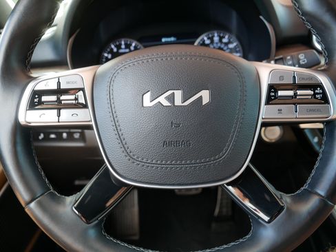 Certified 2022 Kia Telluride SX w/ SX Prestige Package AWD/4WD image 25