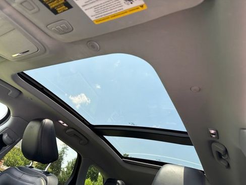 Used 2022 Lincoln Corsair AWD w/ Premium Package image 14