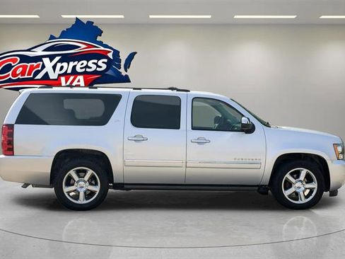 Used 2014 Chevrolet Suburban LTZ RWD image 11