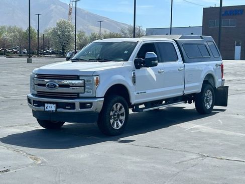 Used 2017 Ford F350 Lariat w/ Chrome Package image 7