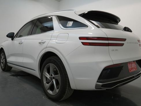 Used 2026 Genesis GV70 2.5T image 8