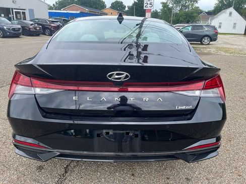Used 2023 Hyundai Elantra Limited FWD image 6