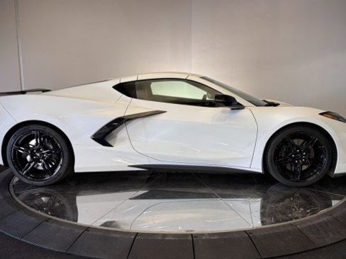 Used 2023 Chevrolet Corvette Stingray Premium Cpe w/ Z51 Performance Package image 30