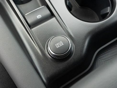 Used 2025 Ford Explorer Active RWD image 27