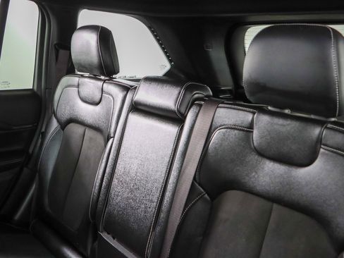 Used 2023 Jeep Grand Cherokee Altitude image 24