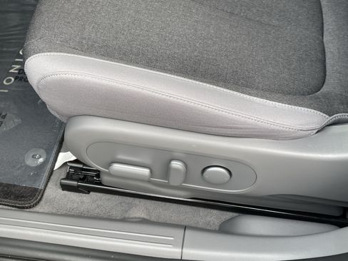 Certified 2024 Hyundai Ioniq 5 SEL RWD image 18