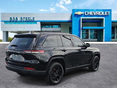 Used 2024 Jeep Grand Cherokee Altitude