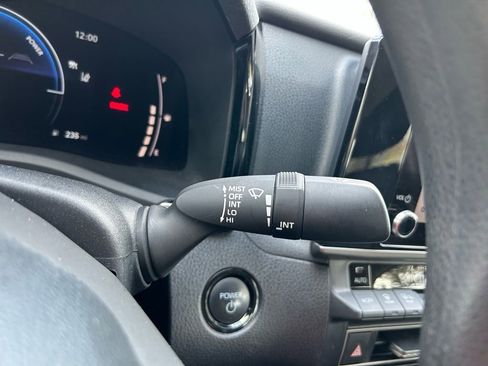 Used 2025 Toyota Camry LE image 19