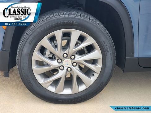 Used 2025 Buick Enclave Preferred FWD image 13