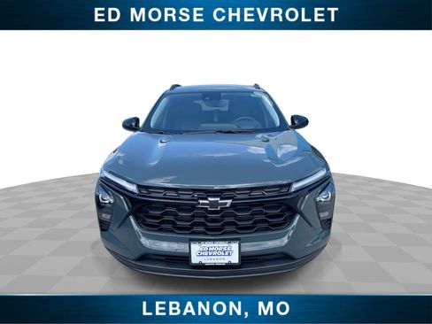 New 2026 Chevrolet Trax LT w/ Driver Confidence Package FWD image 3